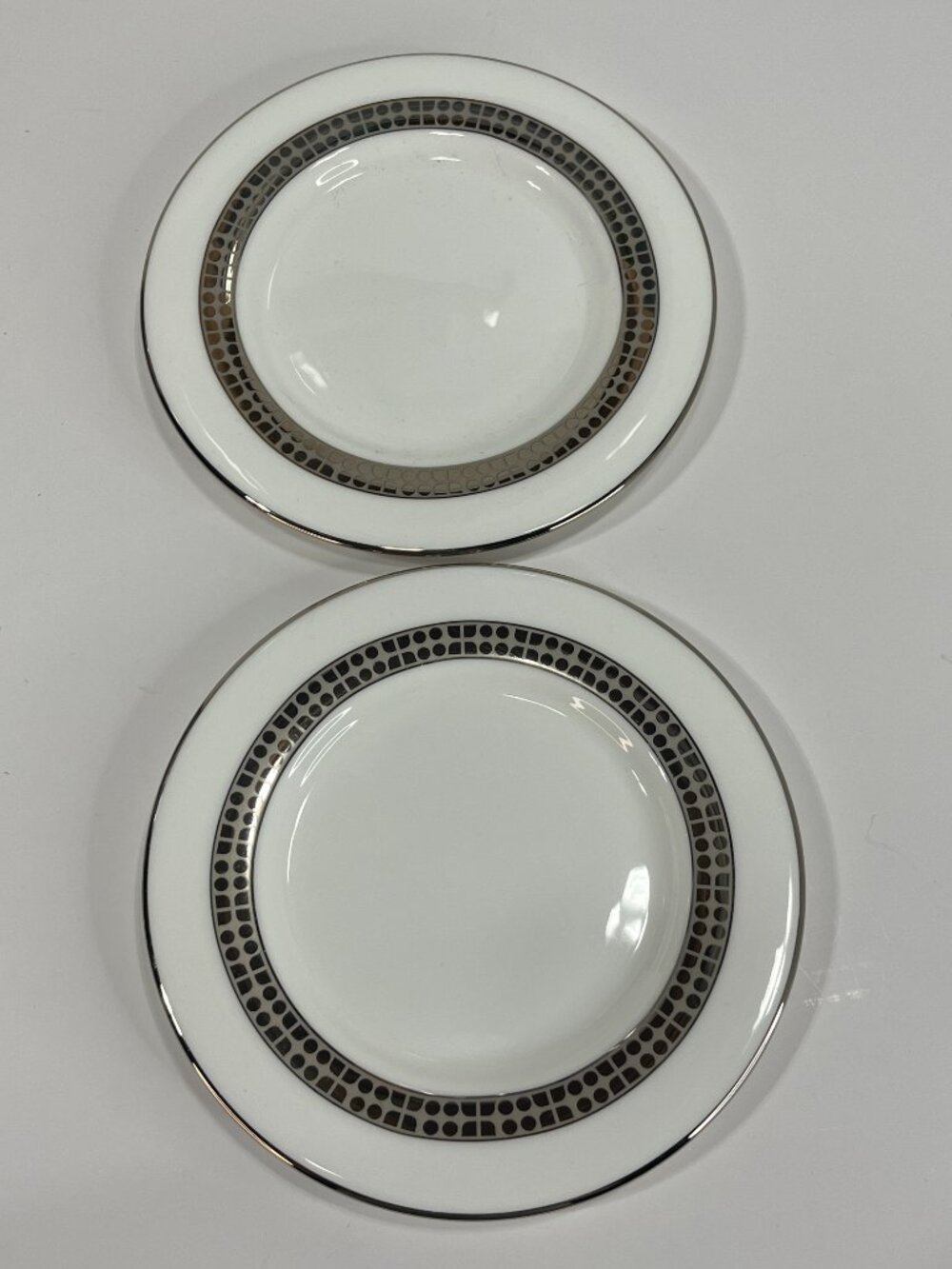 [2pc] Lenox Kate Spade NOEL PLATINUM 5.75" Bread & Butter Appetizer Saucer Plate